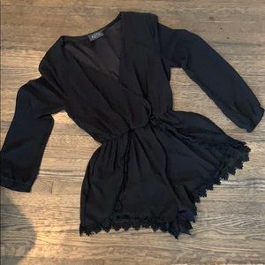 ASTR long sleeve black romper